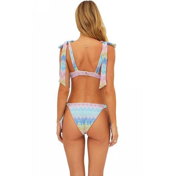 NEW BEACH RIOT drea bikini top in sunset chevron shine - Picture 3 of 7